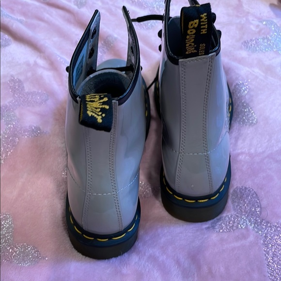 Stylish Gray Lace-Up Boots Dr.Martens - Picture 3 of 3